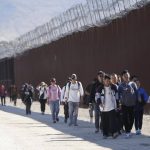 美国鼓励无证移民自愿离境并提供1000美元津贴-免费彩金网-白嫖彩金-白菜社区